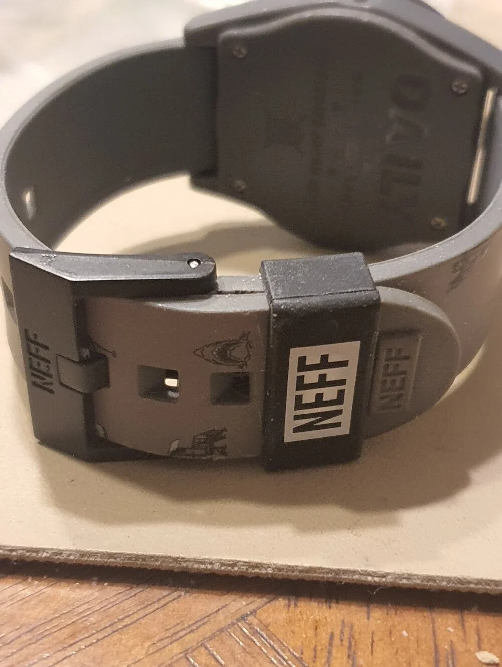 10/$20 Neff Daily Gray/Black Silicone Beach Theme Men's Watch